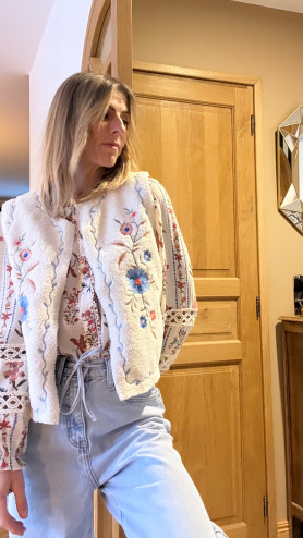 GILET  BRODÉ