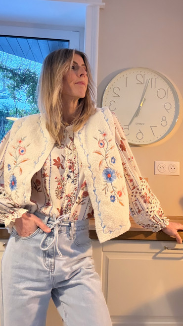 GILET  BRODÉ