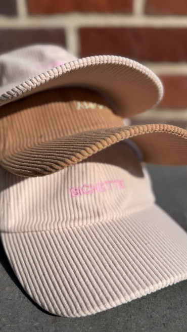CASQUETTE AMOUR BEIGE